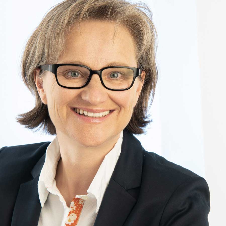 Susanne Gmünder Bamert: Finance/ Administration