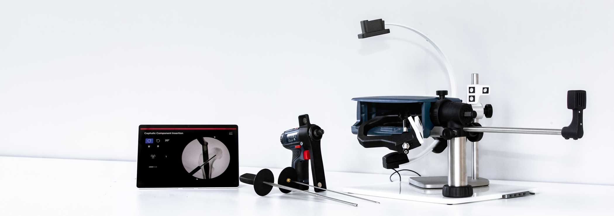 Training setup for mixed reality surgeon training